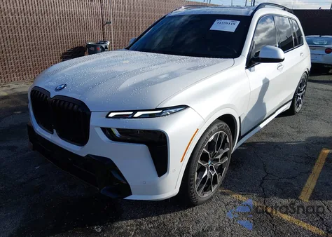 2024 BMW X7 xDrive40I z USA, uszkodzony, nr VIN 5UX23EM04R9S46158